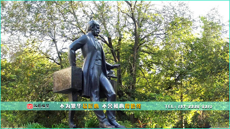 现代人物铜雕,广场雕塑,雕塑定制厂家